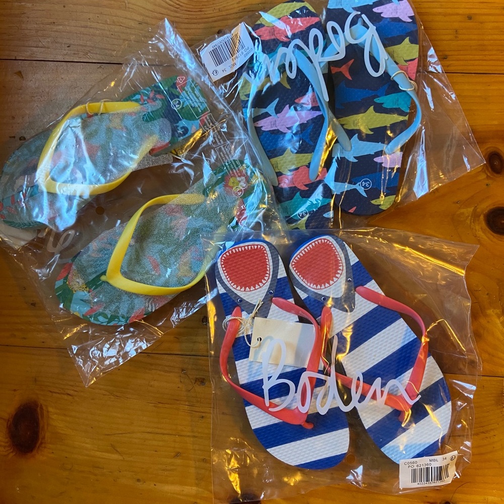 3 pair Boden kids flip flops NWT